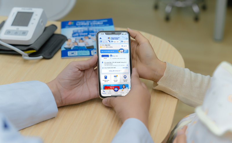 Ba mẹ có thể theo dõi thông tin tiêm chủng của con dễ dàng, tiện lợi với tính năng “Sổ tiêm chủng điện tử” của FPT Long Châu Ba mẹ có thể theo dõi thông tin tiêm chủng của con dễ dàng, tiện lợi với tính năng “Sổ tiêm chủng điện tử” của FPT Long Châu