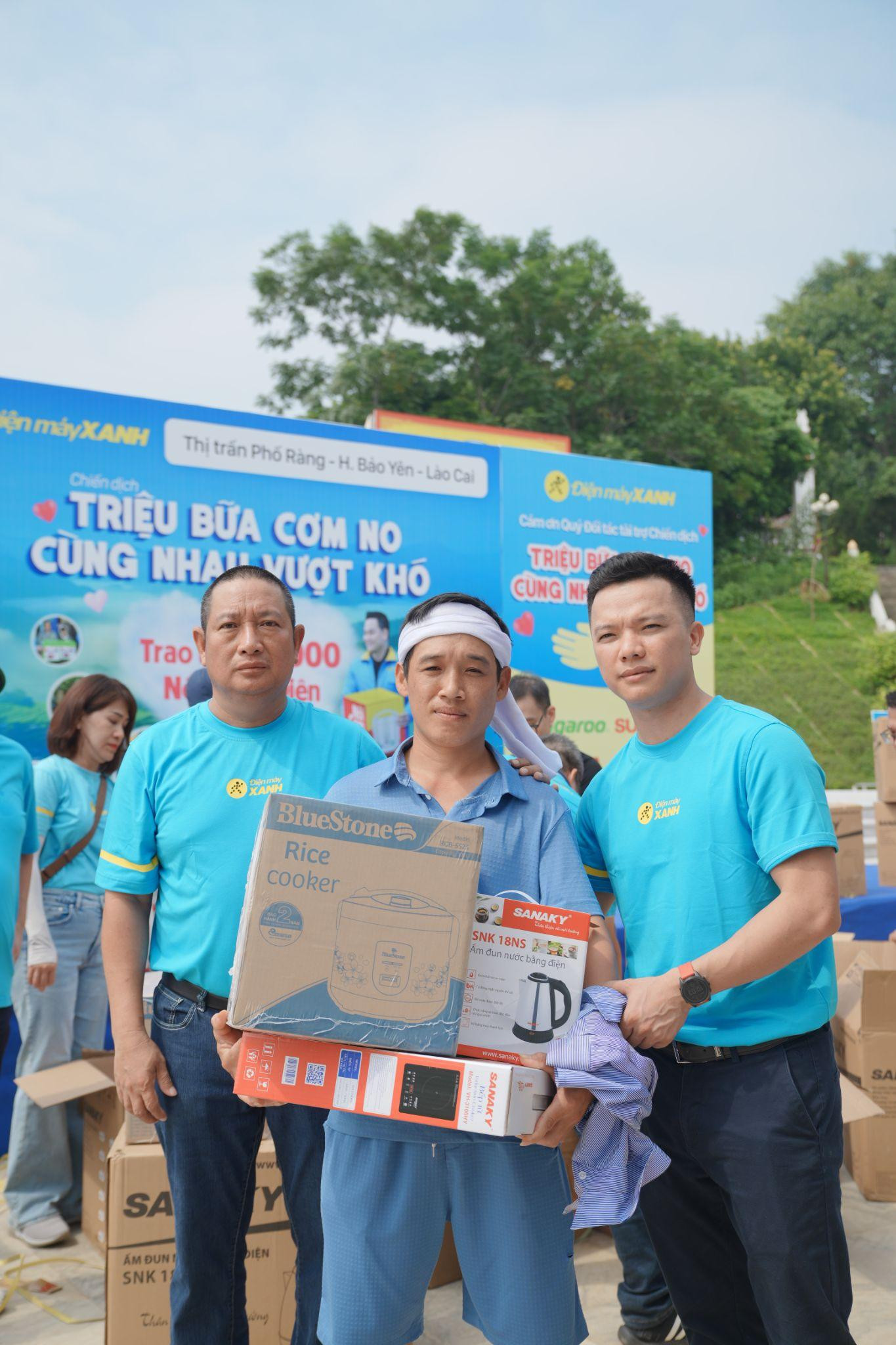 Những mất mát của bà con sau bão lũ là vô cùng lớn