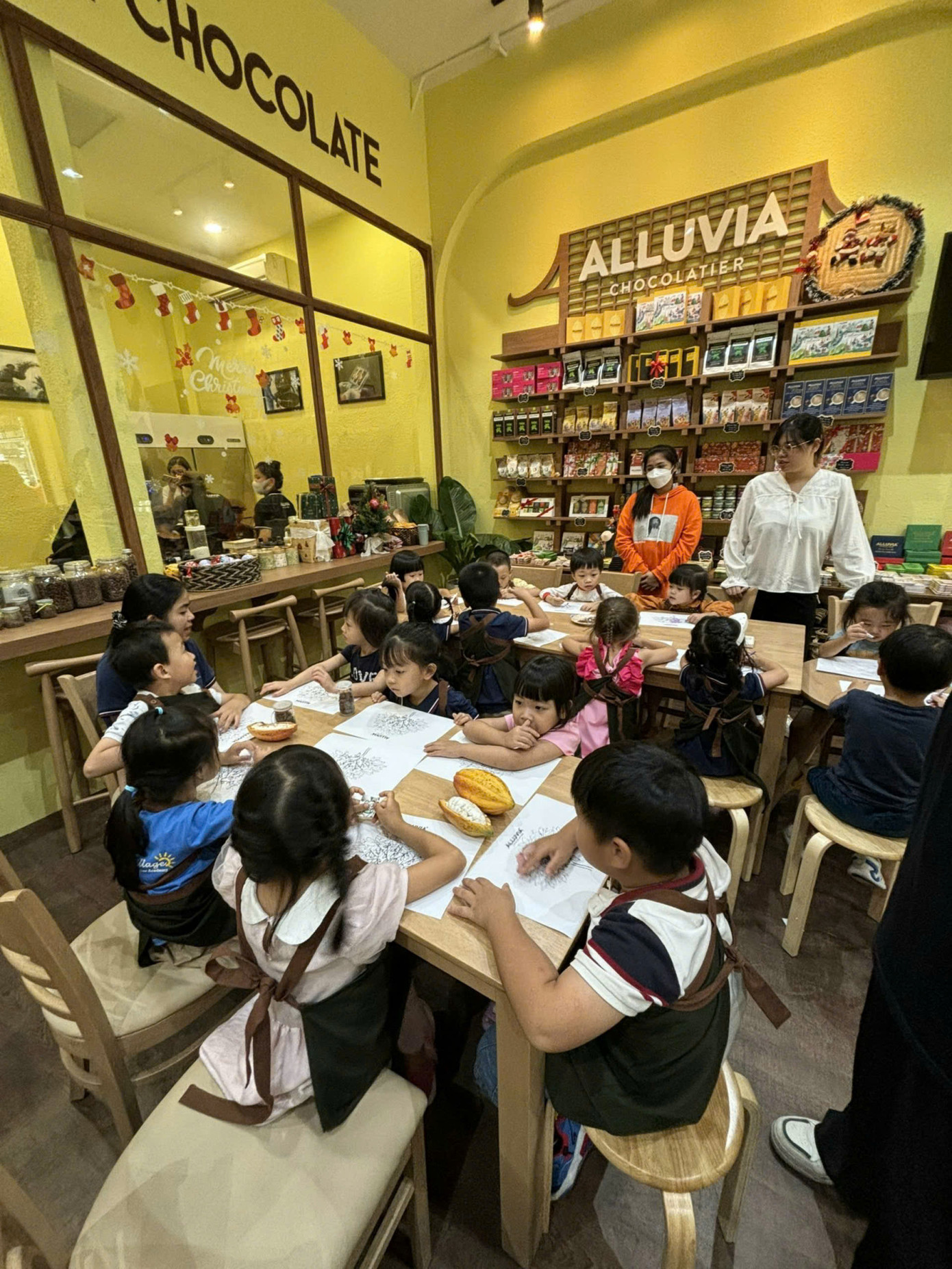 Các buổi workshop được Thương xá TAX thiết kế riêng để phù hợp với từng đối tượng khách hàng. Ảnh: SATRA Các buổi workshop được Thương xá TAX thiết kế riêng để phù hợp với từng đối tượng khách hàng. Ảnh: SATRA