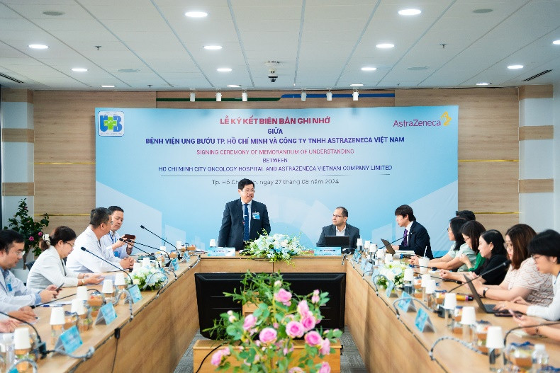 TS. BS. Diệp Bảo Tuấn, Phó Giám đốc Điều Hành Bệnh viện Ung bướu TP.HCM phát biểu tại buổi ký kết giữa 2 đơn vị