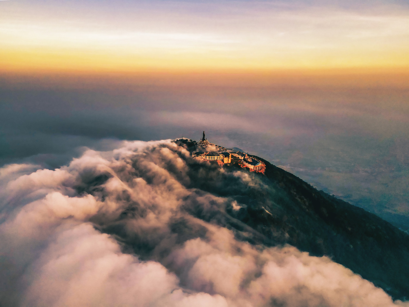 Núi Bà Đen được Phó Chủ tịch ICDV ví như thiên đường. Ảnh: Lê Nhật Hưng Phát Núi Bà Đen được Phó Chủ tịch ICDV ví như thiên đường. Ảnh: Lê Nhật Hưng Phát