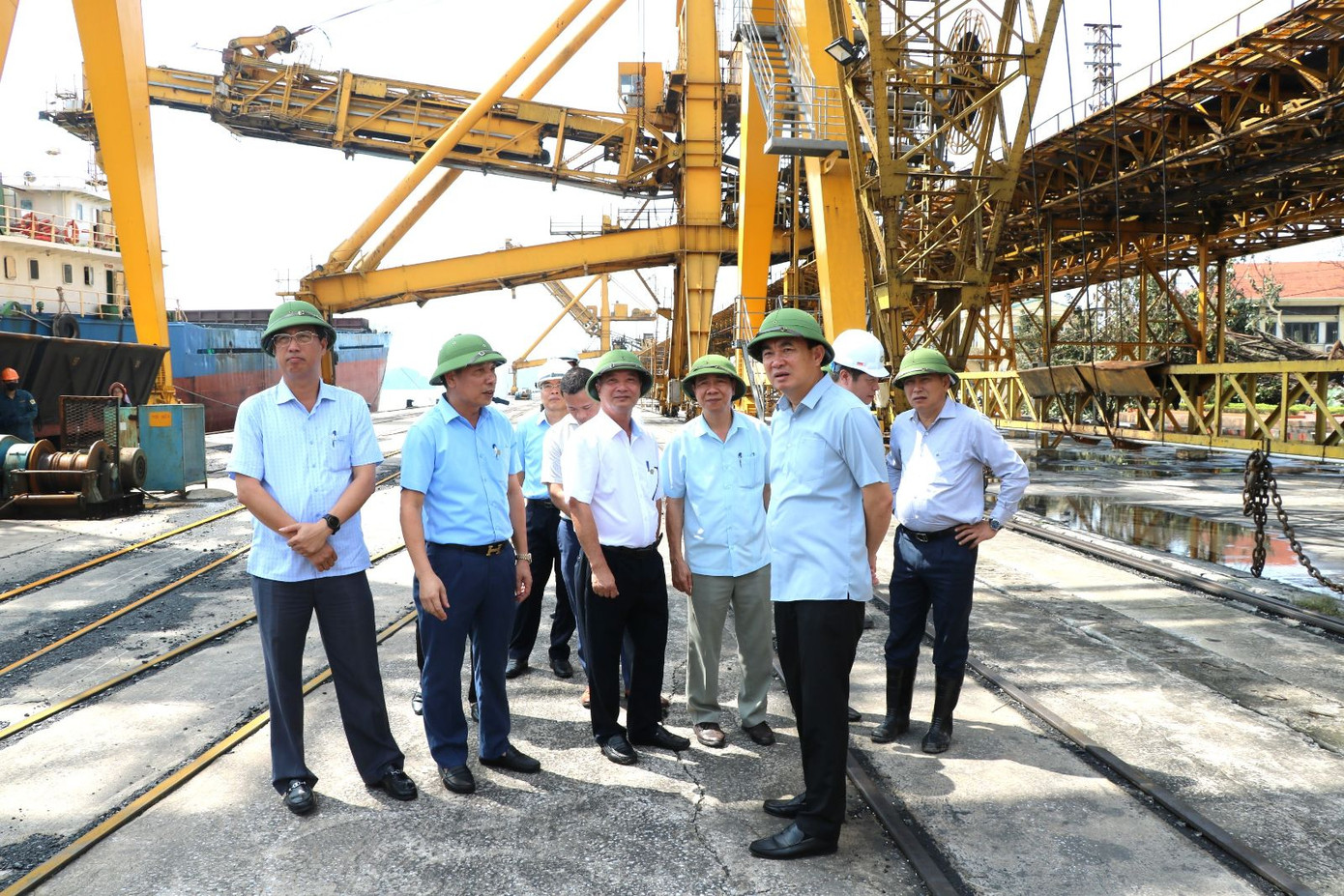 Kiểm tra công tác khắc phục hậu quả bão số 3 và sản xuất sau bão tại Công ty Tuyển than Cửa Ông