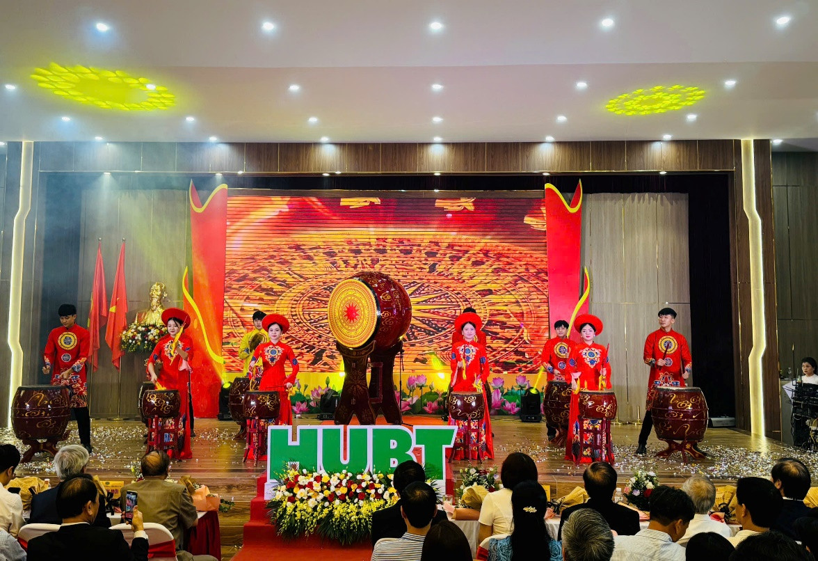 Chương trình văn nghệ chào mừng Chương trình văn nghệ chào mừng