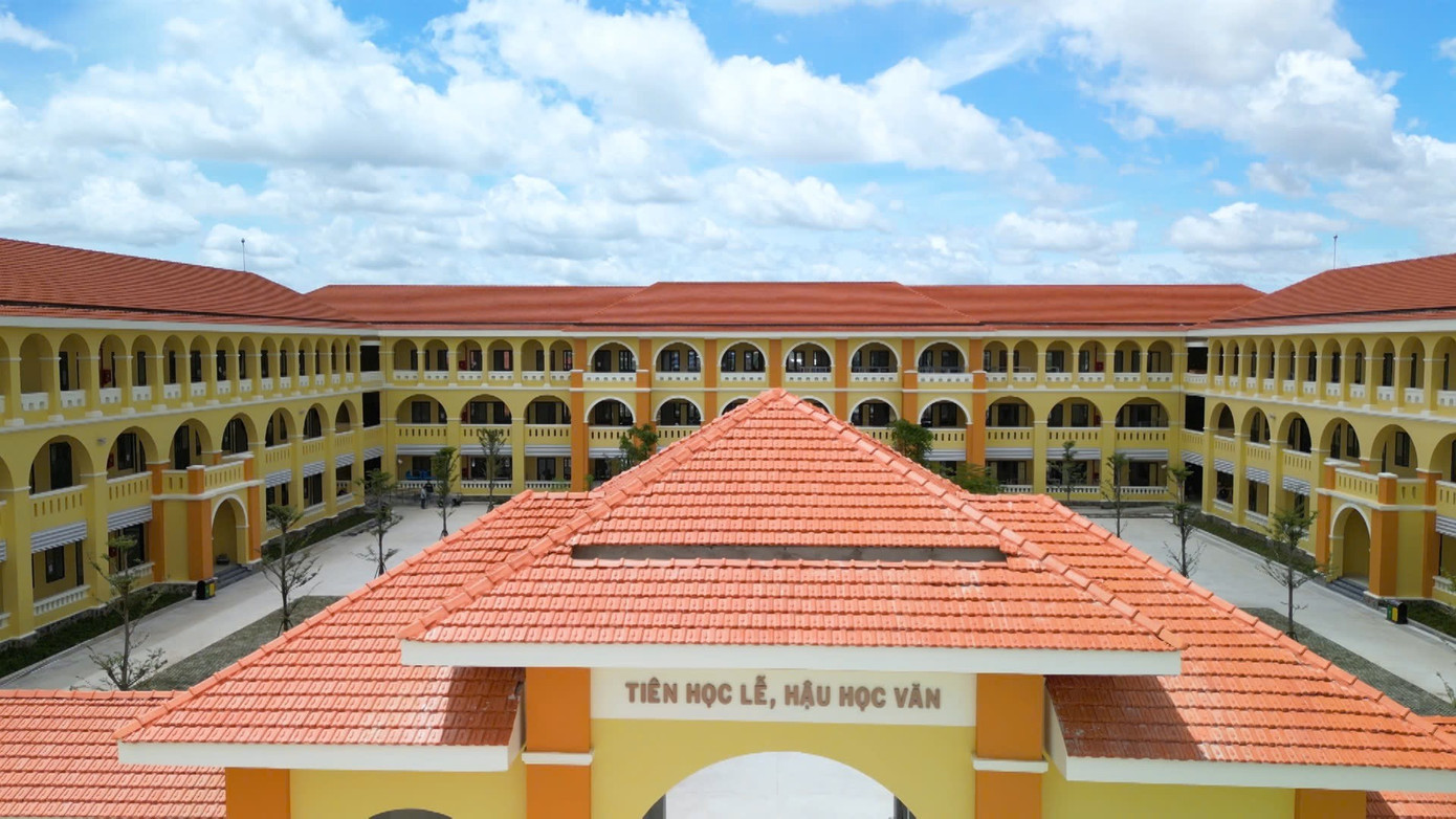 Trường THPT Võ Văn Tần - môi trường học tập bền vững lâu dài Trường THPT Võ Văn Tần - môi trường học tập bền vững lâu dài