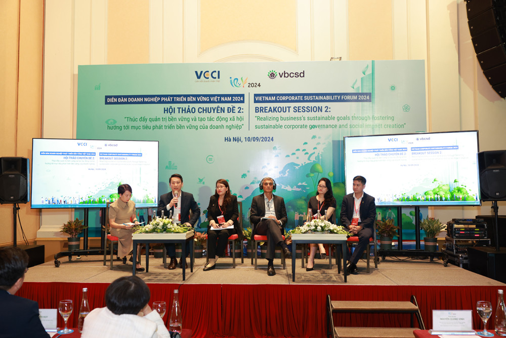 Ông Khuất Quang Hưng, Giám đốc Đối ngoại-Truyền thông, Nestlé Việt Nam chia sẻ về vai trò của con người trong PTBV và chuyển đổi xanh Ông Khuất Quang Hưng, Giám đốc Đối ngoại-Truyền thông, Nestlé Việt Nam chia sẻ về vai trò của con người trong PTBV và chuyển đổi xanh