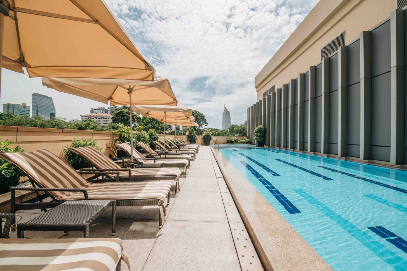 Mỗi tòa lưu trú đều được trang bị hồ bơi trên tầng thượng