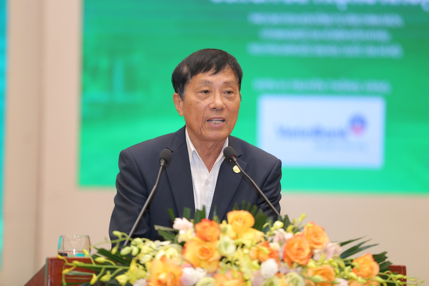 GS.TS. Mai Trọng Nhuận - Phó Chủ tịch Hội đồng tư vấn chính sách, Uỷ ban Quốc gia về Biến đổi khí hậu, Nguyên Giám đốc Đại học quốc gia Hà Nội phát biểu bế mạc diễn đàn