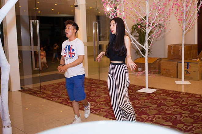 Hương sắc Tết Việt với 2 DVD chuẩn HD sẽ chính thức phát hành trên toàn quốc vào ngày 10/1/2014 trên tòan quốc và cả thị trường hải ngoại 