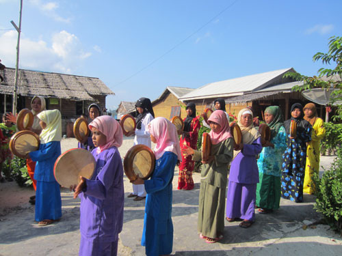 Những kẻ buôn người ở Indonesia có thể đã lợi dụng trẻ em vào công việc điều hành để né pháp luật.