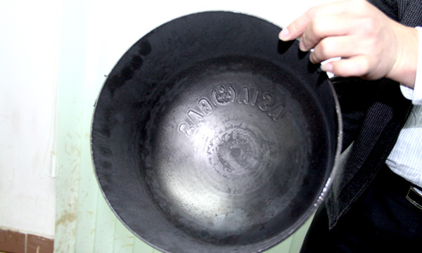 Phía trong bình gas trước khi ra lò