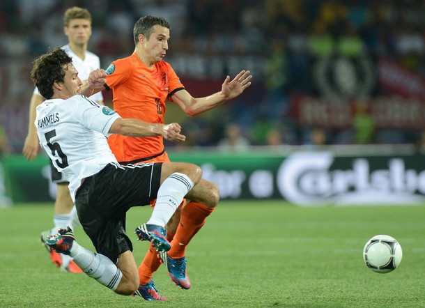 Van Persie chứng tỏ anh không phải thảm họa. Van Persie chứng tỏ anh không phải thảm họa