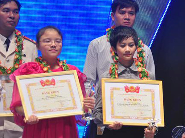 Lê Cát Trọng Lý là gương mặt trẻ tiêu biểu trong lĩnh vực đóng góp xã hội. Lê Cát Trọng Lý là gương mặt trẻ tiêu biểu trong lĩnh vực đóng góp xã hội