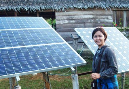 Cô gái người dân tộc giàu nghị lực này luôn mong muốn quay về phát triển buôn làng. Cô gái người dân tộc giàu nghị lực này luôn mong muốn quay về phát triển buôn làng