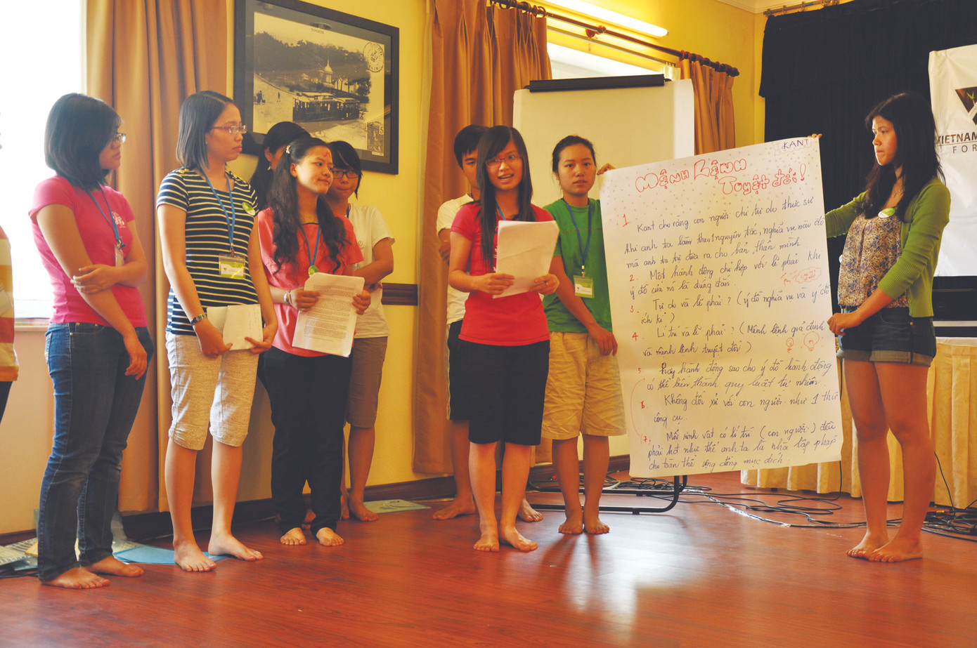 Bạn trẻ thảo luận tại Diễn đàn Tuổi trẻ Việt Nam 2011. Ảnh: Hoàng Giang. Bạn trẻ thảo luận tại Diễn đàn Tuổi trẻ Việt Nam 2011 Ảnh: Hoàng Giang