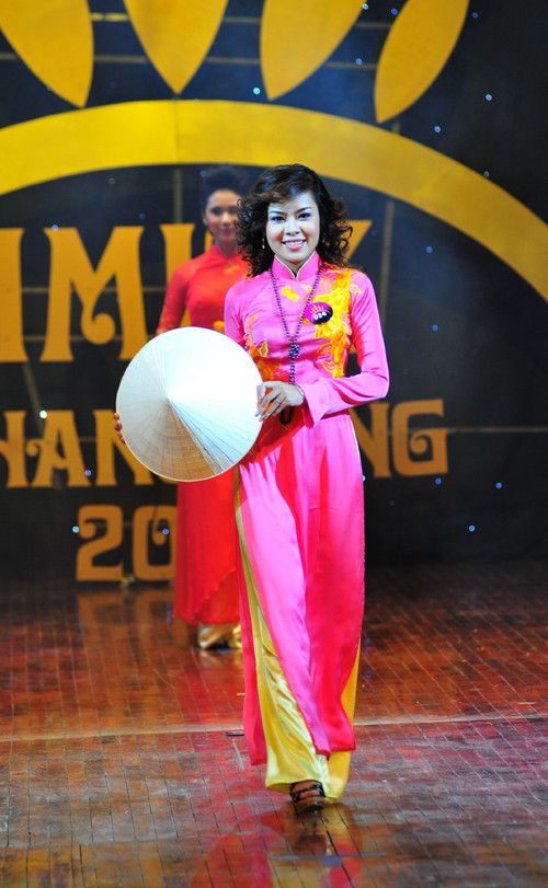 Nữ sinh Hà thành duyên dáng với áo dài ảnh 8