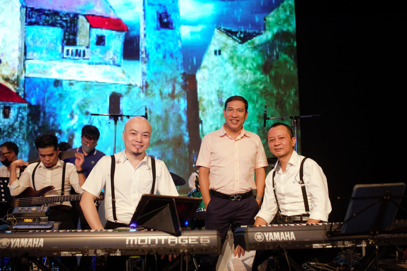 Quang Thắng ngoài đời thực trẻ hơn khi lên hình Quang Thắng ngoài đời thực trẻ hơn khi lên hình