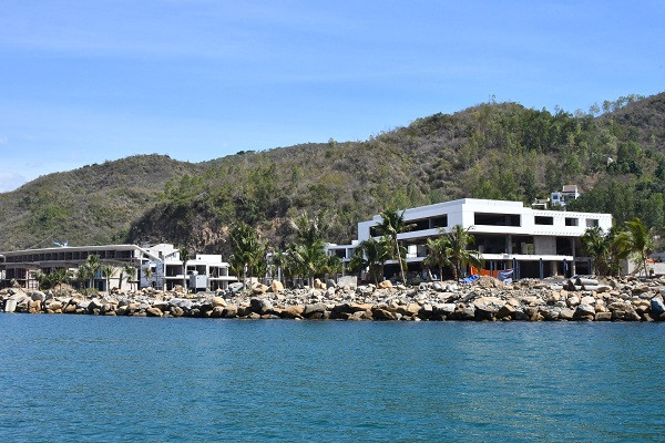 Dự án du lịch Hồ Tiên ngang nhiên đổ đá lấn vịnh Nha Trang ảnh 4