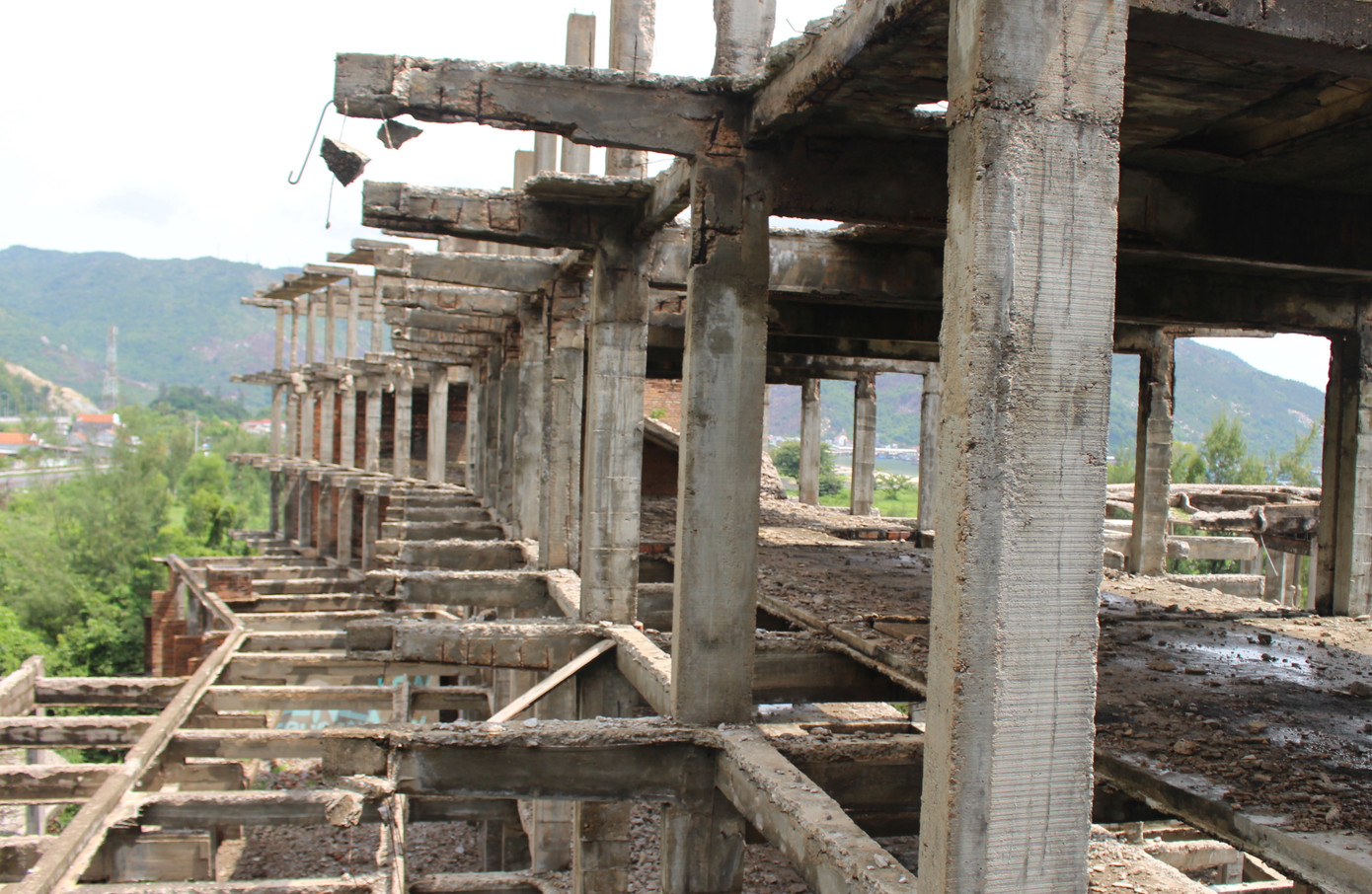 Dự án khách sạn 5 sao bỏ hoang hơn 30 năm thành điểm hút chích ma tuý ảnh 3