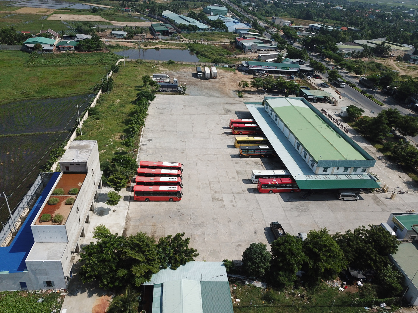 Ngang nhiên biến kho hàng bến xe thành… nhà yến! ảnh 2