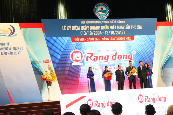 Sản phẩm giả da Rạng Đông được vinh danh nhân ngày Doanh nhân Việt Nam ảnh 3