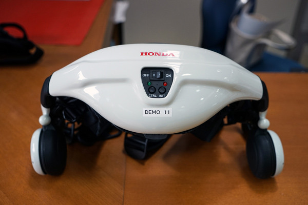 Sang Nhật Bản thử robot, 'cưỡi' Cub điện, trải nghiệm xe Hydro ảnh 4