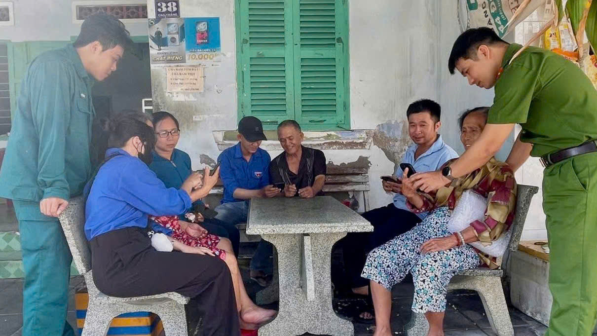 Hướng dẫn người dân tích hợp các giấy tờ trên ứng dụng VNeID.