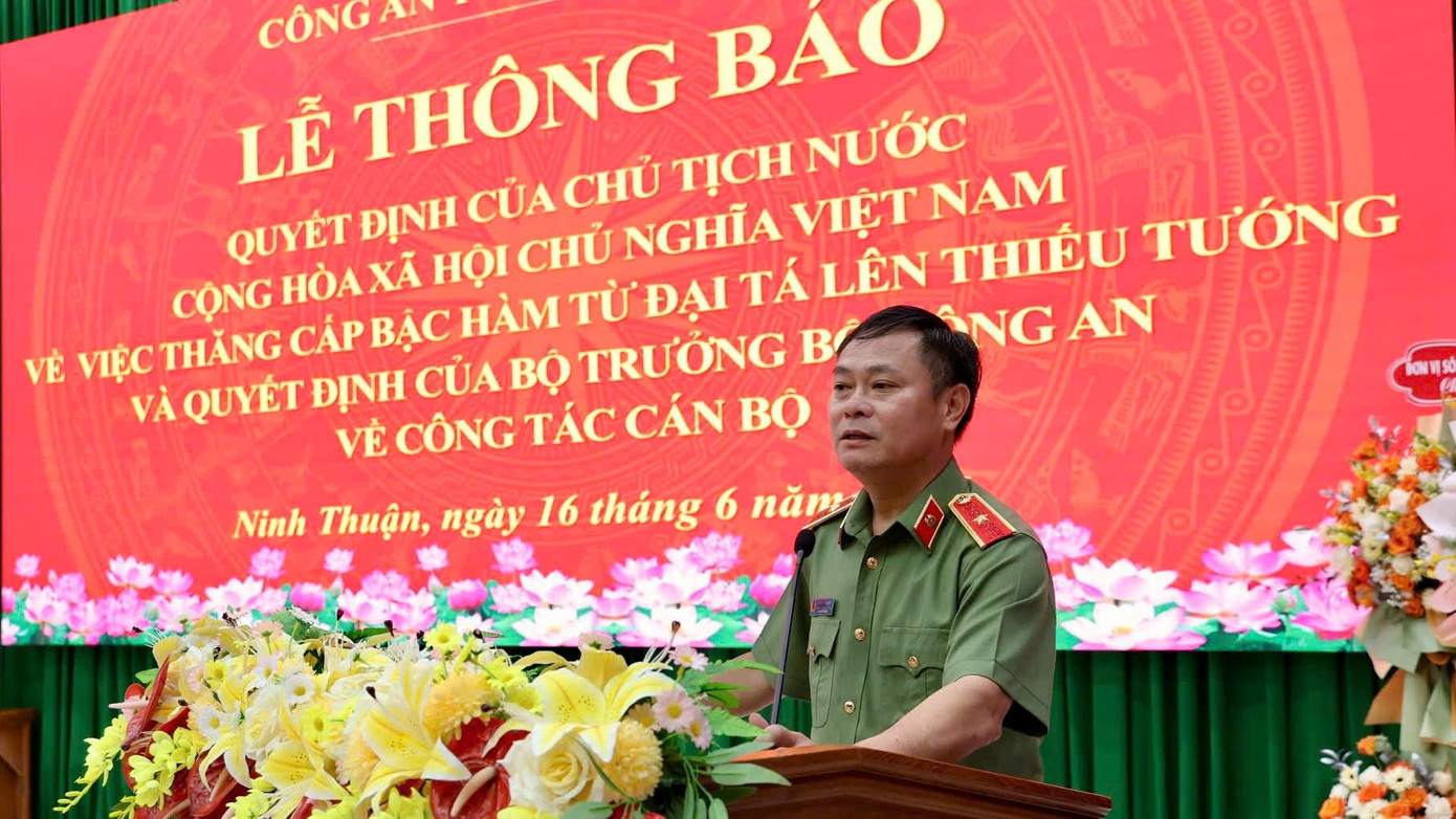 Thiếu tướng Huỳnh Tấn Hạnh phát biểu. Ảnh: Công an Ninh Thuận.