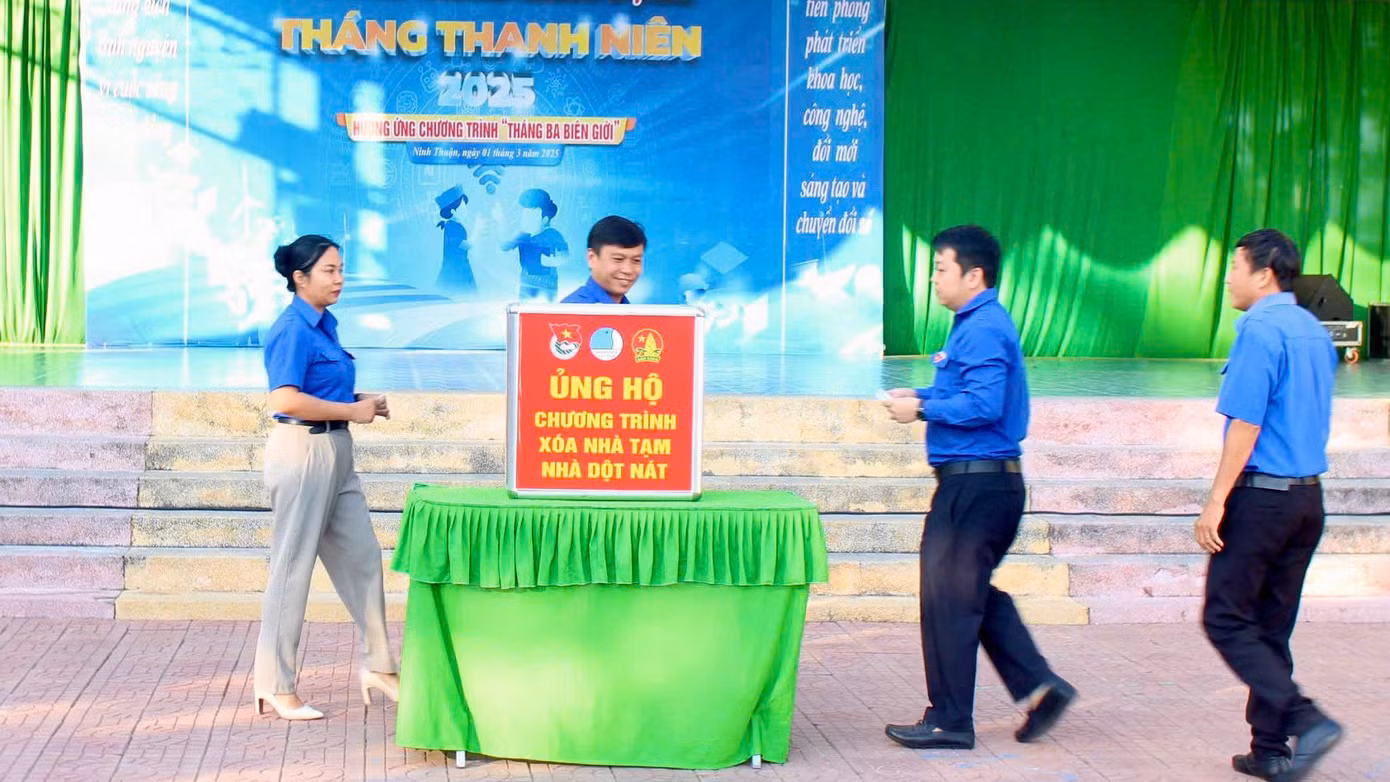 Tỉnh đoàn Ninh Thuận ủng hộ chương trình xóa nhà tạm, nhà dột nát