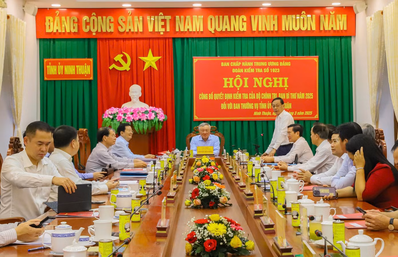 Toàn cảnh hội nghị Toàn cảnh hội nghị