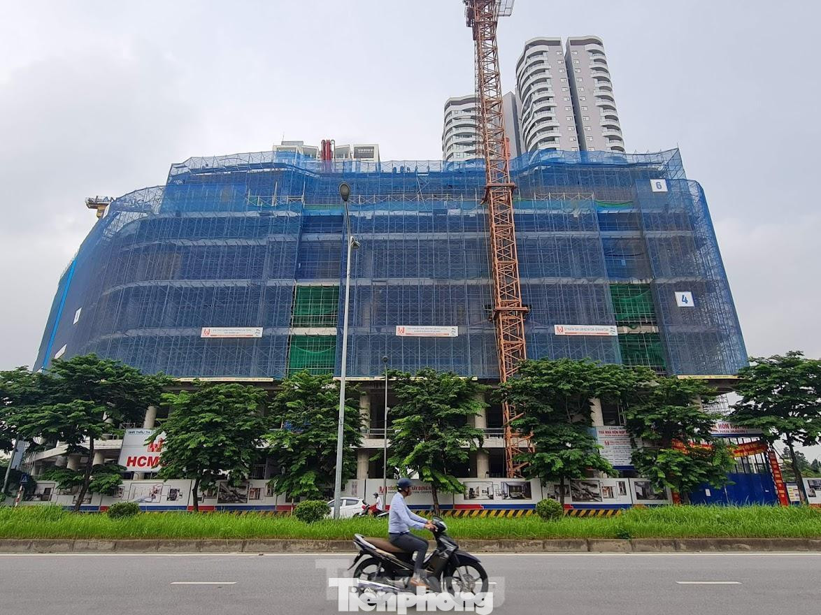 Các doanh nghiệp kinh doanh bất động sản trên địa bàn cả nước hầu hết quan tâm đầu tư các dự án nhà ở thương mại theo giá thị trường, phục vụ cho các đối tượng có thu nhập cao. Do đó, dẫn đến thiếu nguồn cung nhà ở thương mại giá thấp dành cho các đối tượng thuộc diện có thu nhập thấp hoặc trung bình.