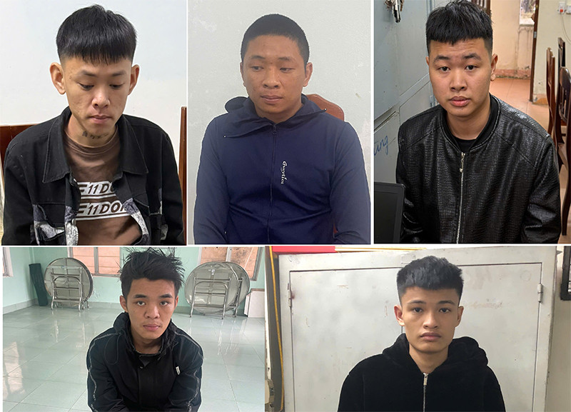 Nhóm "trai làng" của Quảng Bình vừa bị bắt giữ. Nhóm "trai làng" của Quảng Bình vừa bị bắt giữ.