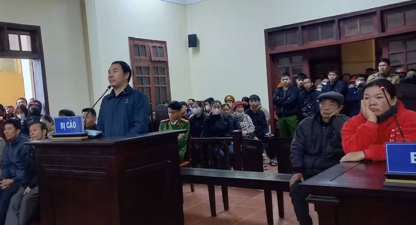 Bị cáo Dương tại phiên toà sơ thẩm. Bị cáo Dương tại phiên toà sơ thẩm.