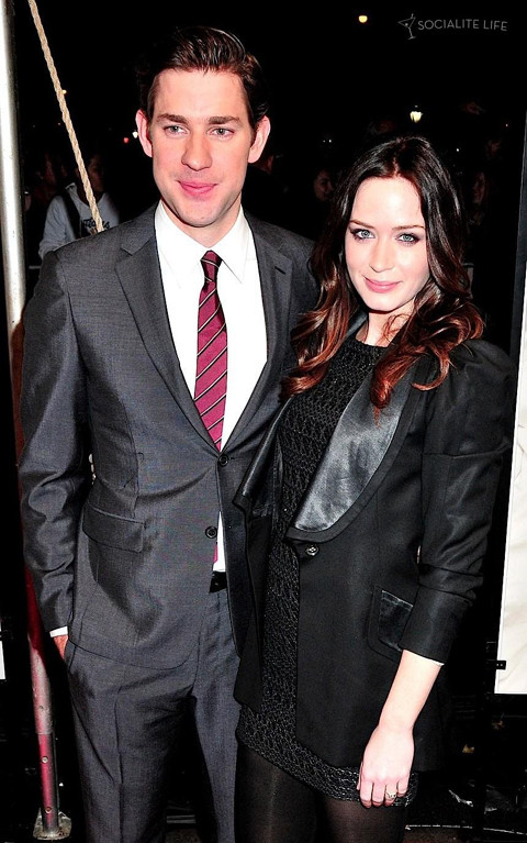 Diễn viên Emily Blunt và chồng cô đã tổ chức một bữa tiệc sinh nhật nổi loạn cho Matt Damon