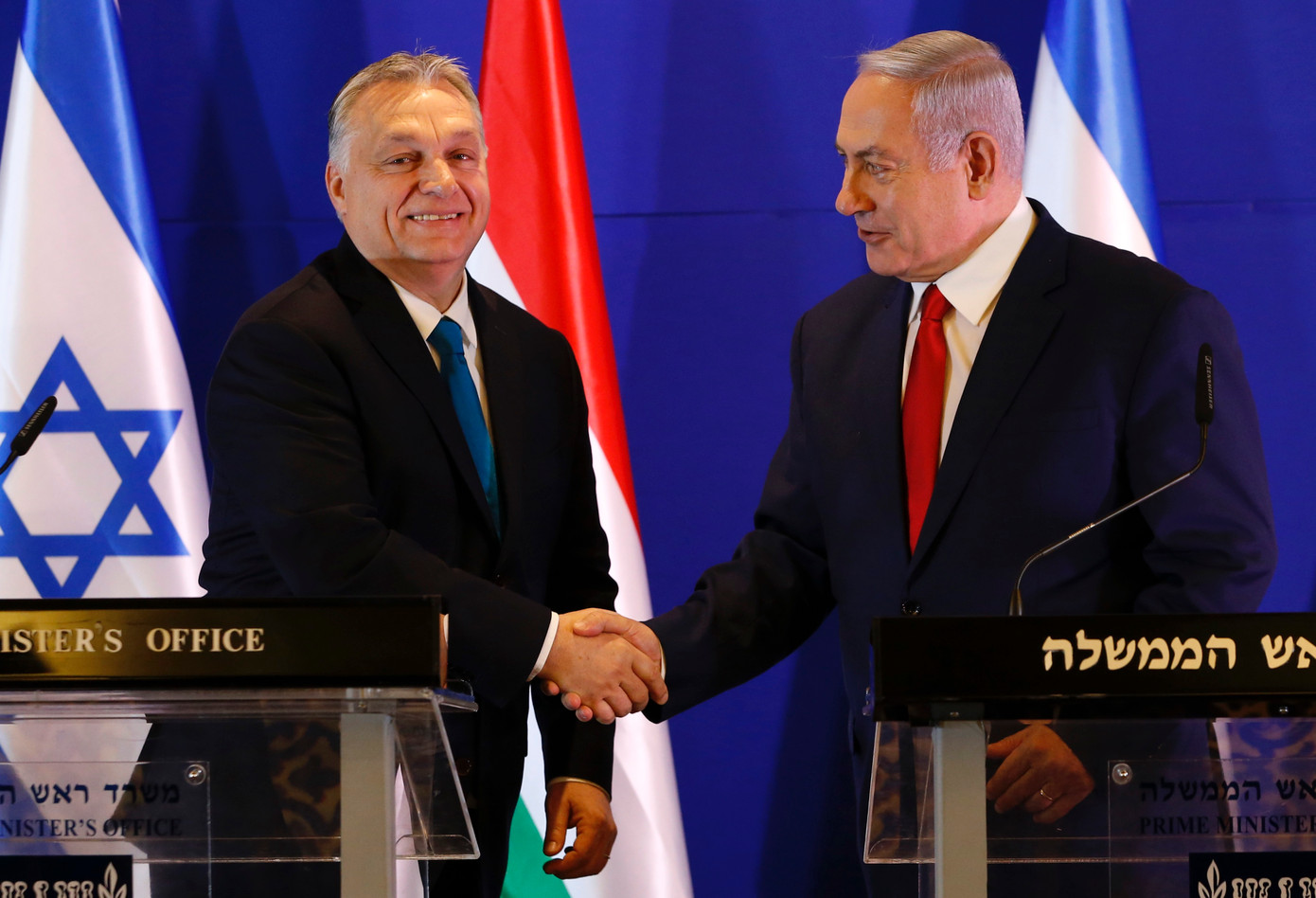 Thủ tướng Hungary Viktor Orban (trái) và Thủ tướng Israel Benjamin Netanyahu trong cuộc họp báo tại Jerusalem, tháng 2/2019. (Ảnh AP)