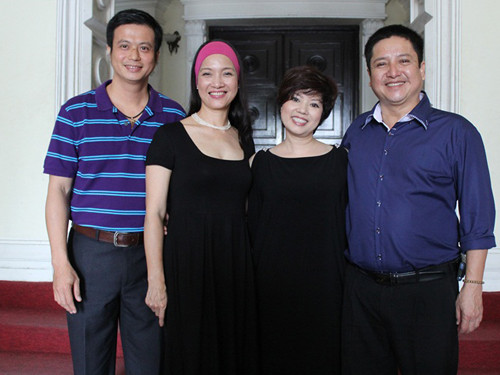 Các nghệ sĩ Bá Anh, NSND Lê Khanh, vợ chồng NSƯT Chí Trung - Ngọc Huyền