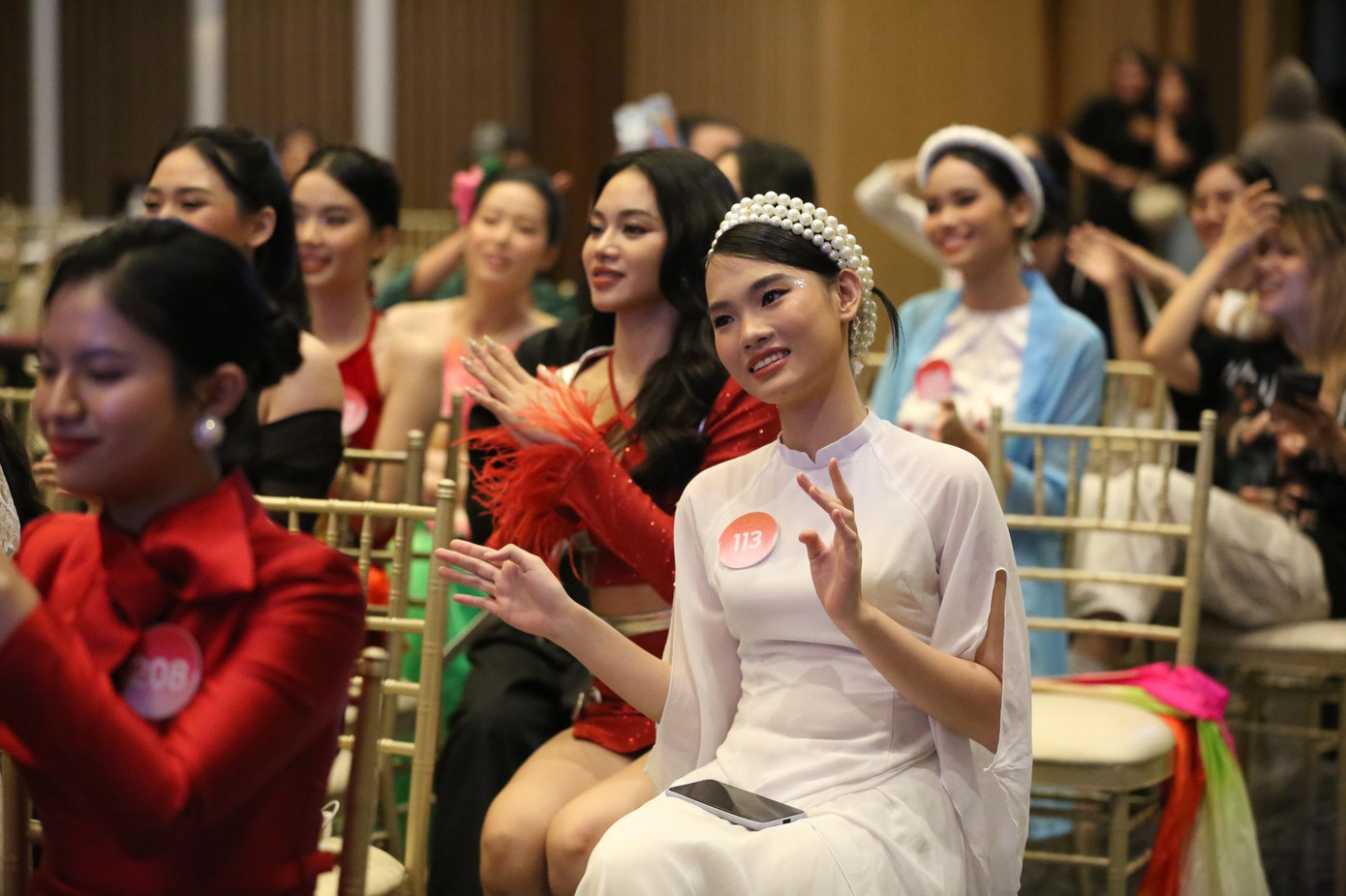 Sau thời gian ngắn ngủi sinh hoạt cùng nhau ở ngôi nhà chung Hoa hậu Việt Nam 2022, các thí sinh thân thiết và dành cho nhau nhiều tình cảm chân thành.