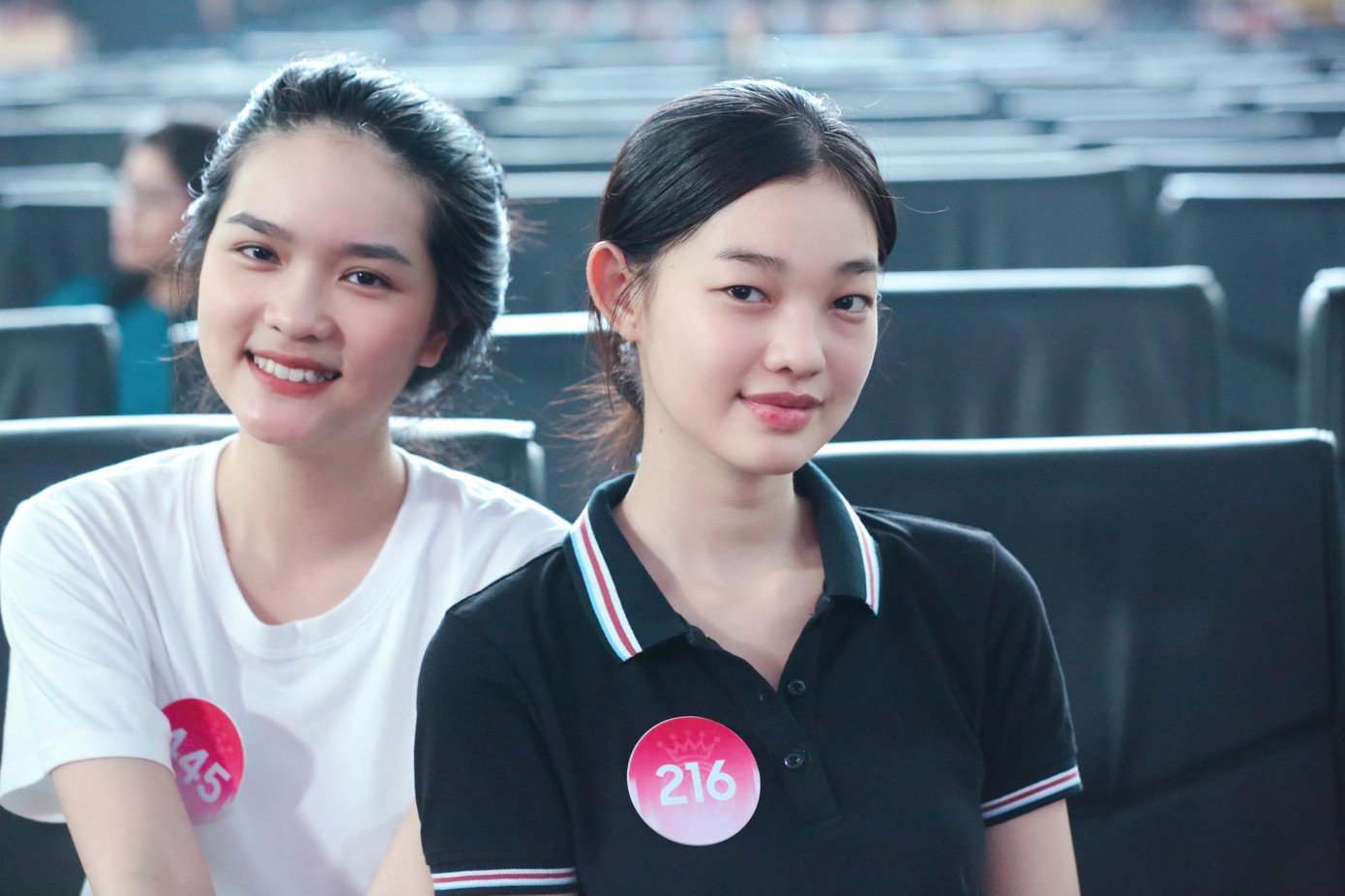 Sau nhiều ngày luyện tập, các thí sinh trở nên thân thiết. Họ cũng giúp đỡ, hướng dẫn lẫn nhau trong quá trình tập luyện.