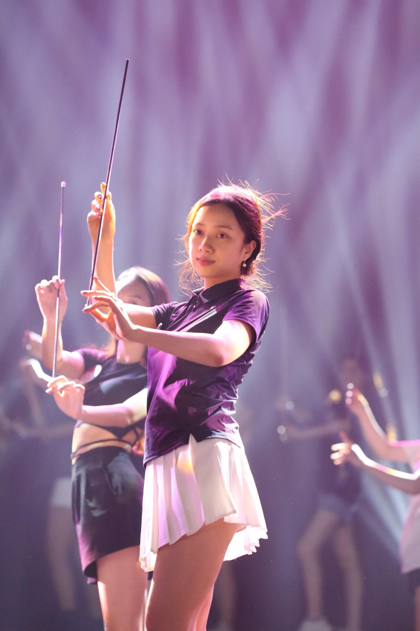 Nhiều thí sinh chia sẻ họ tự thấy bản thân thay đổi rất nhiều so với thời điểm mới bước vào nhà chung của Hoa hậu Việt Nam 2022. Từ những cô gái nhút nhát, chưa từng đi giày cao gót, chưa biết trang điểm, họ đã hoàn thiện bản thân mỗi ngày.