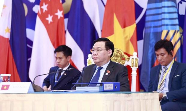 Chủ tịch Quốc hội Vương Đình Huệ dự phiên họp. (Ảnh: Doãn Tấn/TTXVN)