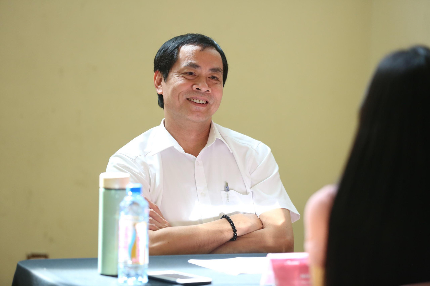 Sáng 24/11, phần thi mặt mộc của cuộc thi Hoa hậu Việt Nam 2022 được diễn ra với sự tham dự của 56 thí sinh. Các thí sinh để mặt mộc hoàn toàn khi đối diện với ban giám khảo. Các thành viên ban giám khảo bao gồm Nhà báo Lê Xuân Sơn - Tổng biên tập báo Tiền Phong, Trưởng ban tổ chức cuộc thi Hoa hậu Việt Nam, Nhà thơ Trần Hữu Việt - Phó trưởng ban giám khảo, Á hậu Thụy Vân, Hoa hậu Tiểu Vy, Hoa hậu Lê Nguyễn Bảo Ngọc, nhà thiết kế Lê Thanh Hòa.