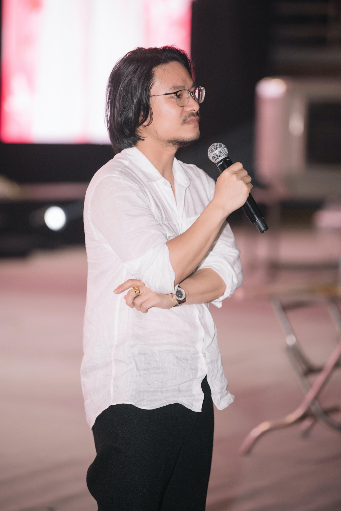 Đạo diễn Hoàng Nhật Nam cho biết đêm chung khảo không có phần thi trình diễn váy dạ hội.