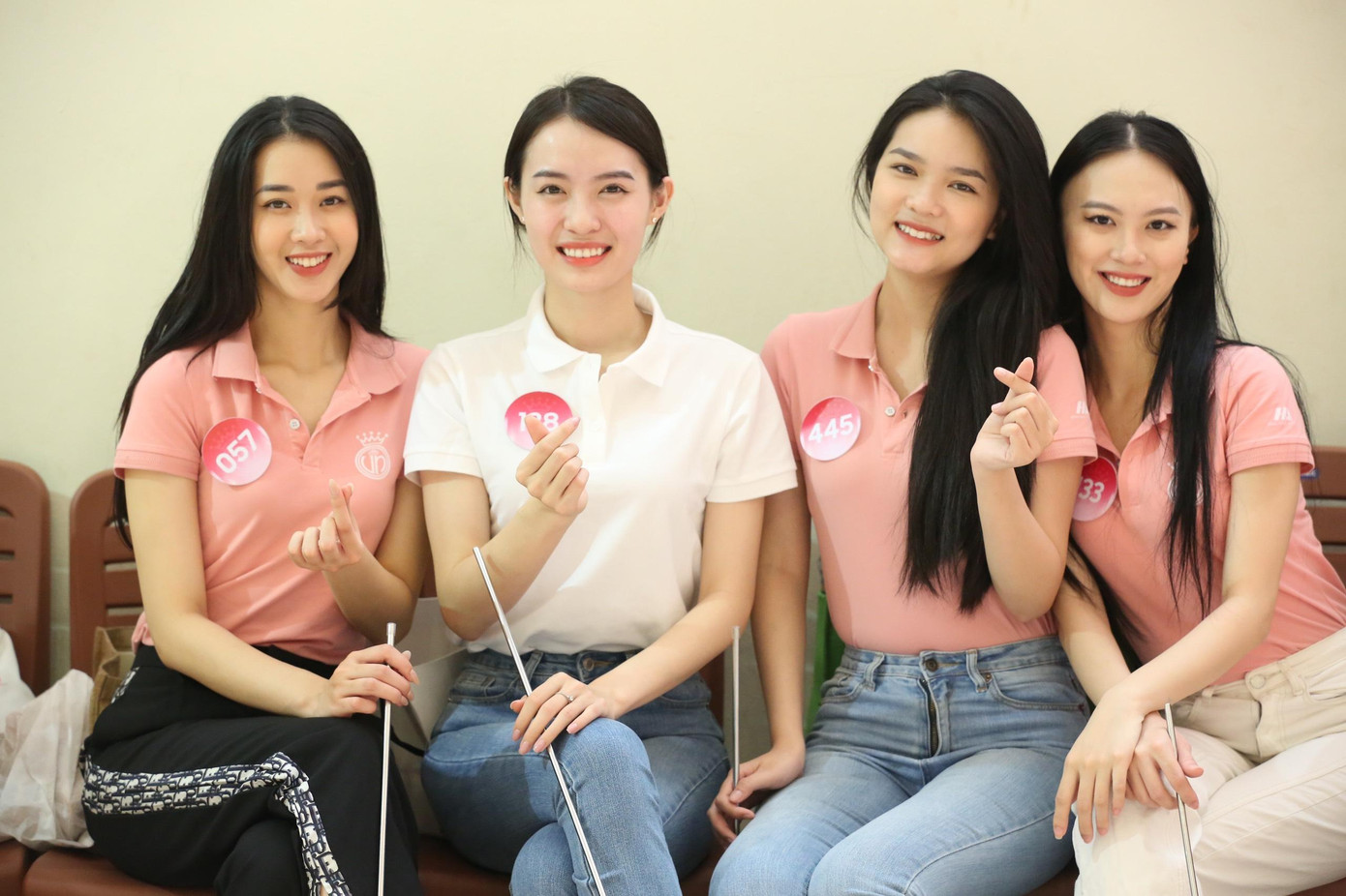 56 thí sinh đang tích cực tập luyện để có những màn trình diễn đẹp mắt nhất tại đêm chung khảo toàn quốc vào ngày 26/11 tới.