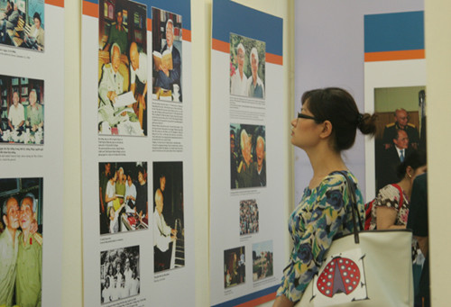 Những hình ảnh đời thường của vị Đại tướng luôn thu hút sự chú ý của đông đảo người xem