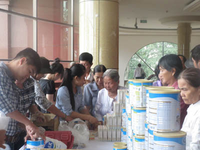 Người cao tuổi tại Tiền Giang rất quan tâm đến các sản phẩm của Vinamilk