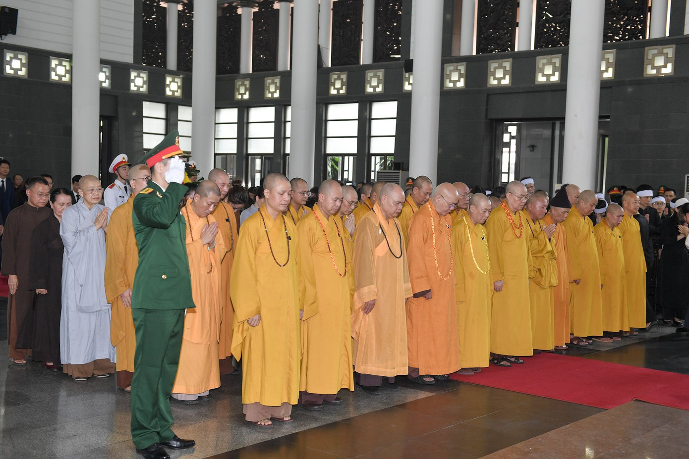 Đoàn đại biểu GHPGVN viếng Tổng Bí thư Nguyễn Phú Trọng.