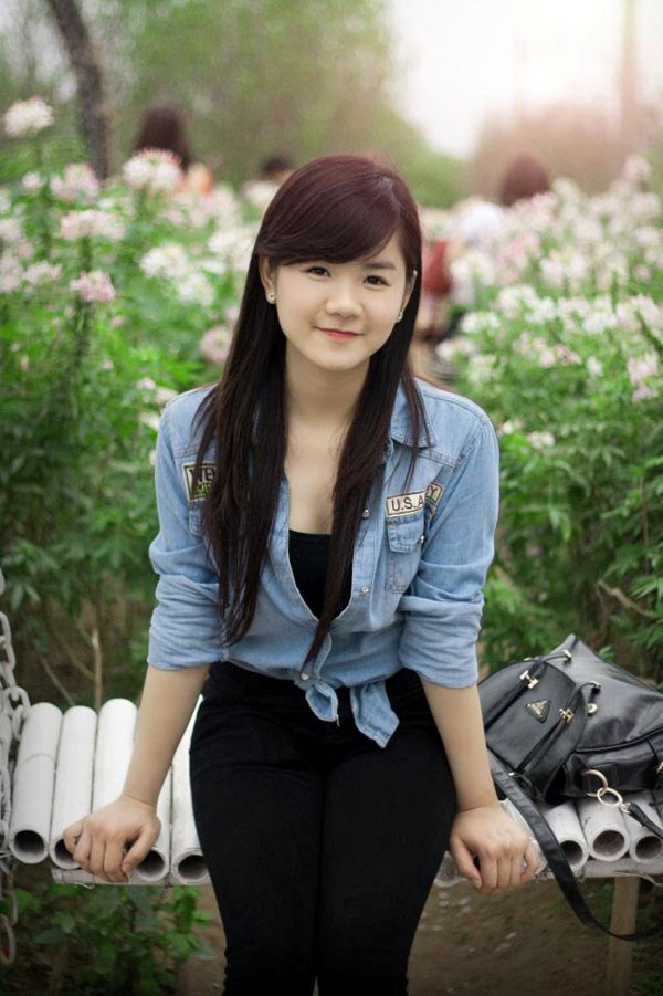 Hình ảnh đời thường xinh đẹp, dịu dàng của Phương Nhung