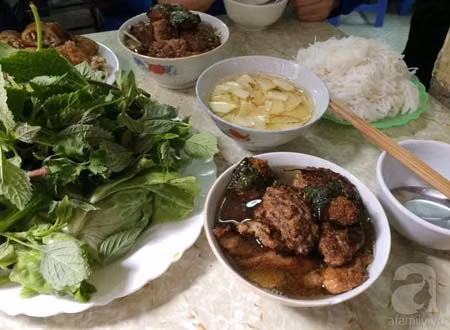 hàng quán, món ăn, trứ danh, Hà Thành, ăn vặt, bánh cuốn, bún chả, hàng-quán, món-ăn, trứ-danh, Hà-Thành, ăn-vặt, bánh-cuốn, bún-chả,