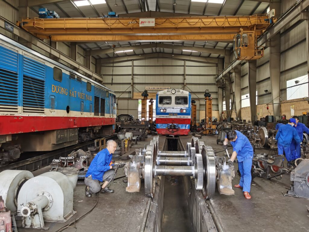Dự án đường sắt Lào Cai - Hà Nội - Hải Phòng sẽ tạo bước ngoặt lớn với công nghiệp cơ khí và thị trường việc làm Việt Nam. Ảnh minh họa: VNR.