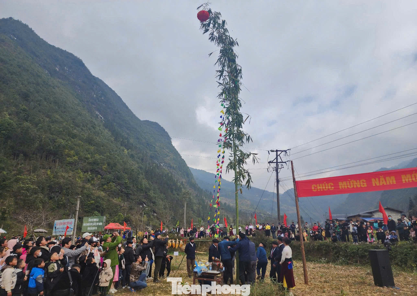 Cũng theo Sở Văn hóa Thể thao và Du lịch Hà Giang, thời gian tới, cùng với việc tổ chức các lễ hội truyền thống mùa xuân của đồng bào dân tộc trên địa bàn, lượng du khách đến Hà Giang sẽ còn tăng nhiều hơn nữa.