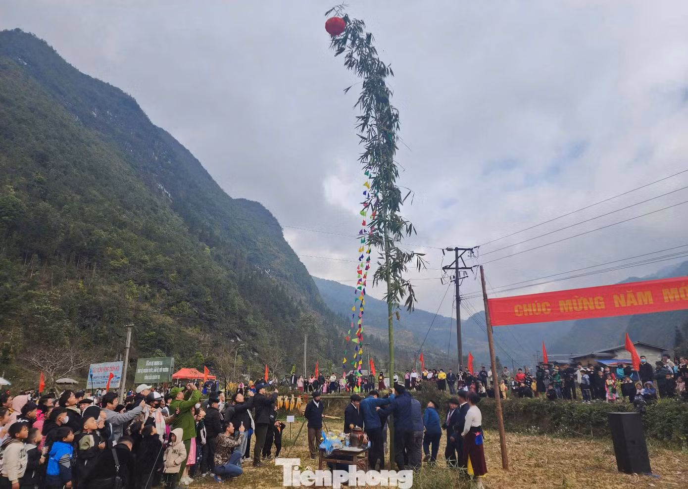 Cũng theo Sở Văn hóa Thể thao và Du lịch Hà Giang, thời gian tới, cùng với việc tổ chức các lễ hội truyền thống mùa xuân của đồng bào dân tộc trên địa bàn, lượng du khách đến Hà Giang sẽ còn tăng nhiều hơn nữa.